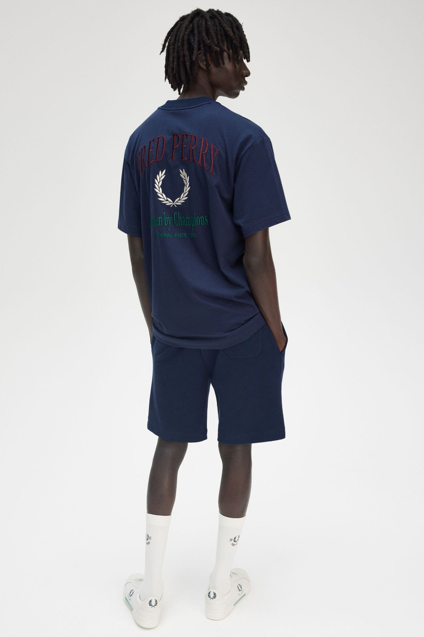CAMISETA BORDADA FRED PERRY