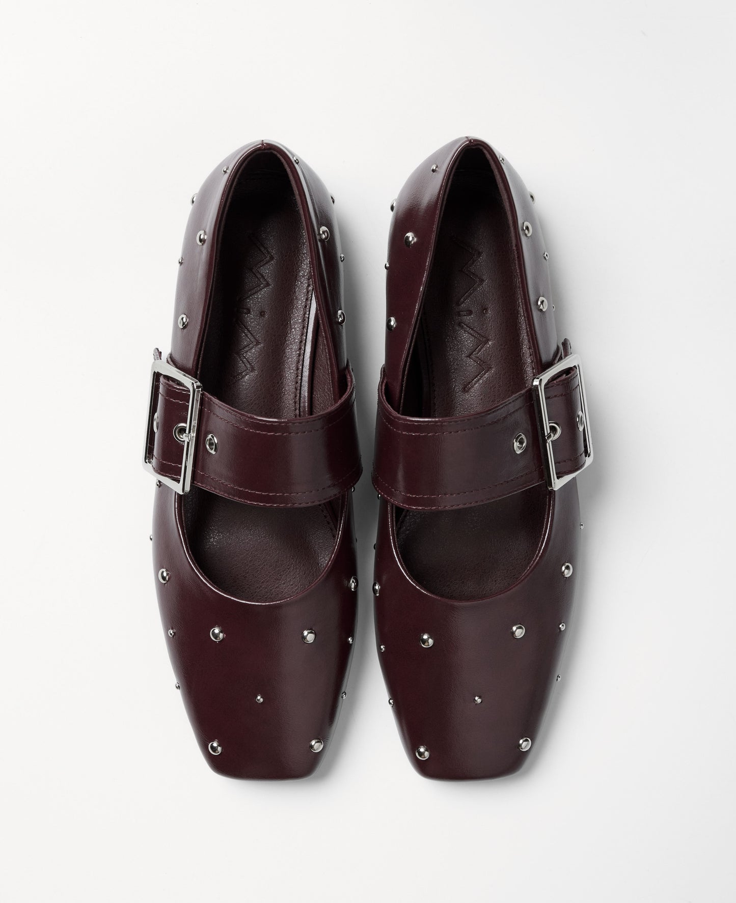 ZAPATO DOVI BURDEOS TACHAS