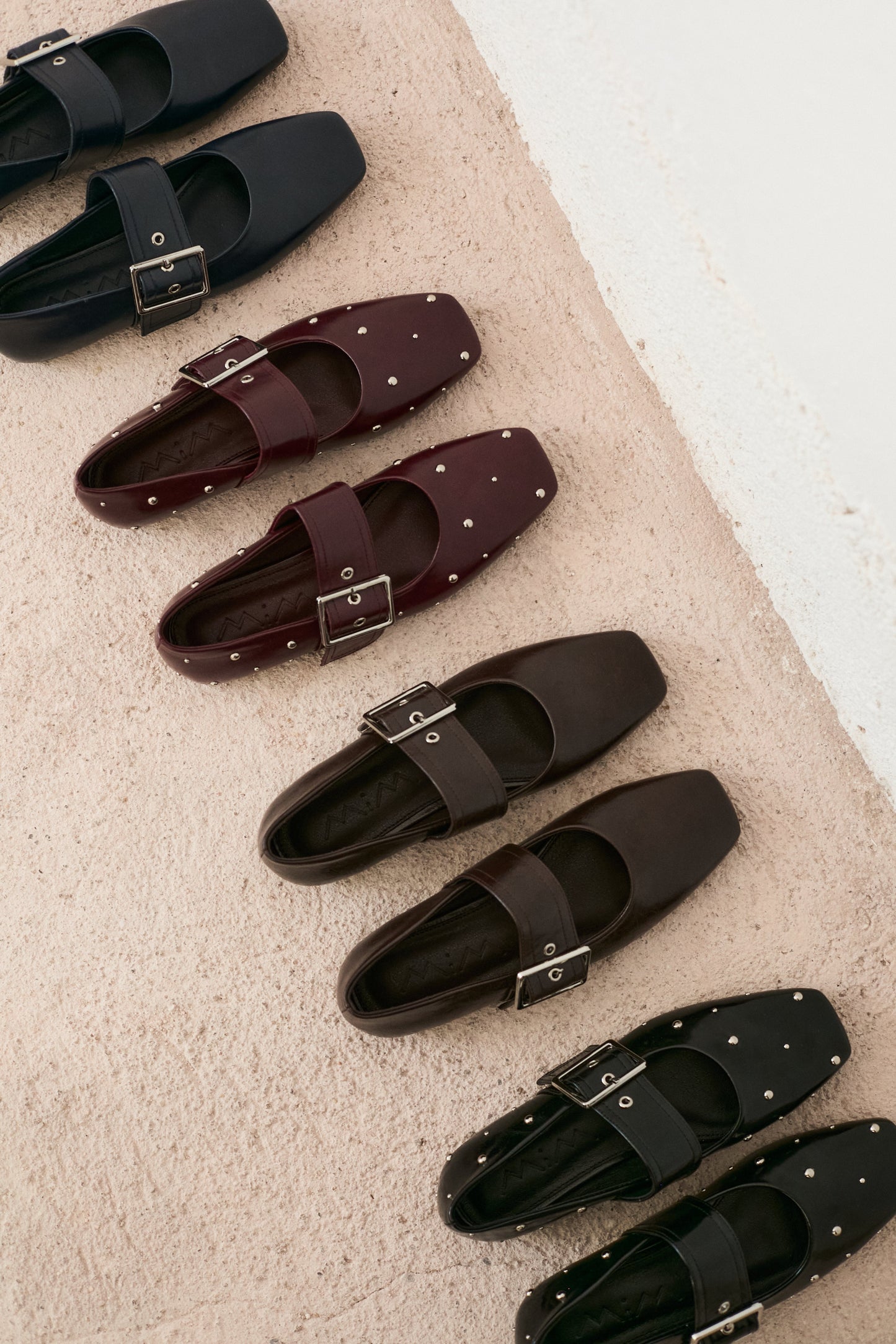 ZAPATO DOVI BURDEOS TACHAS