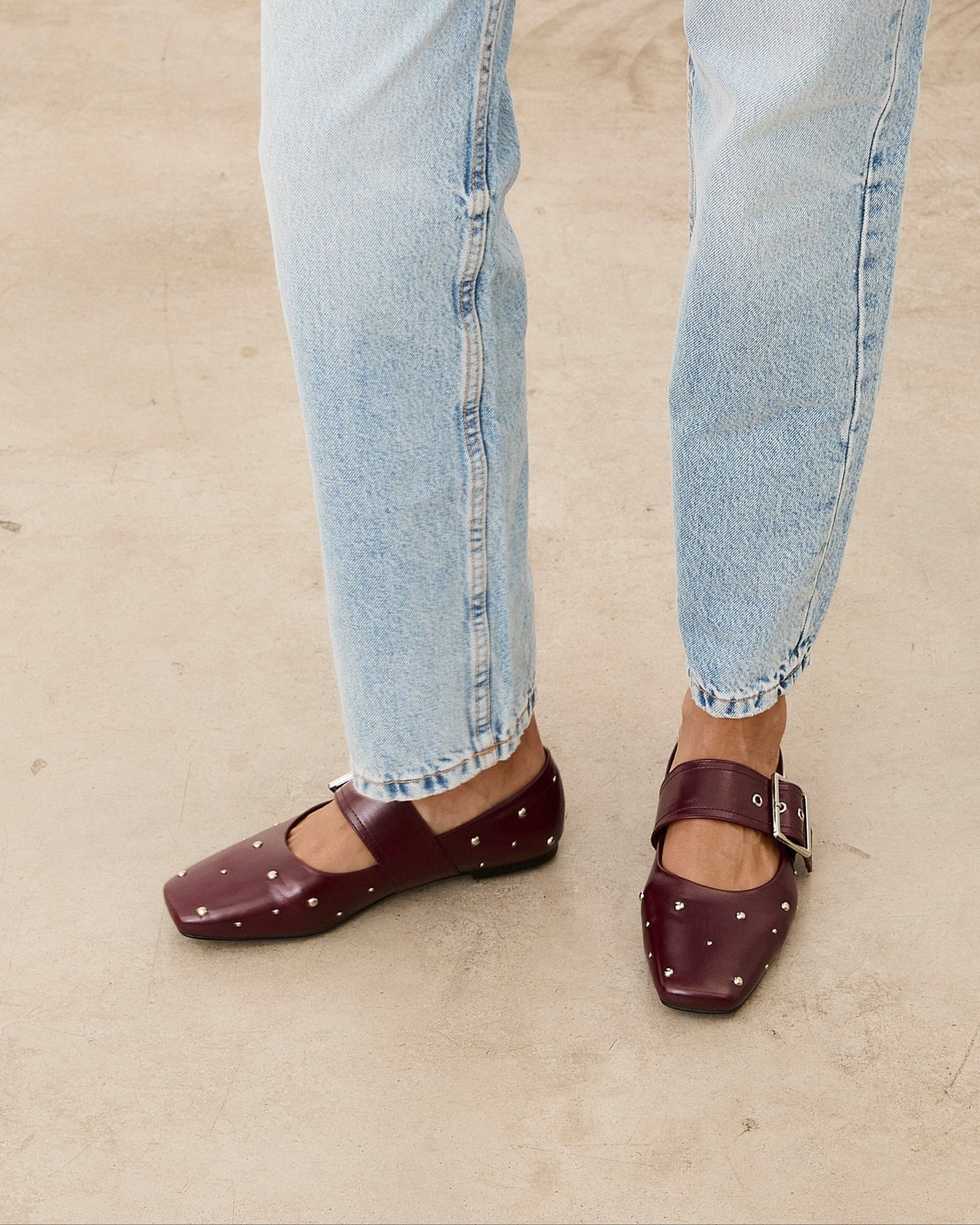 ZAPATO DOVI BURDEOS TACHAS