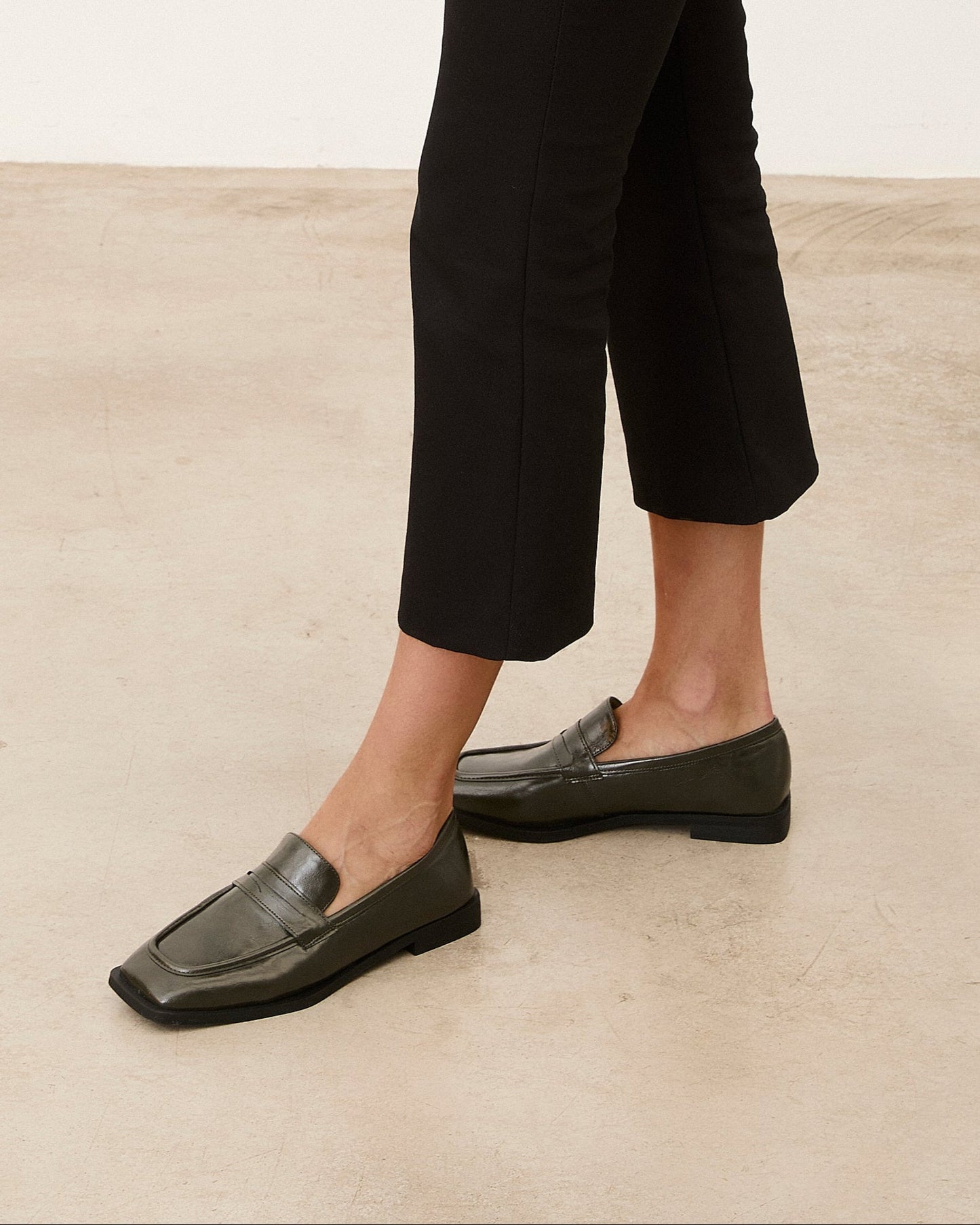 ZAPATO ROGER KAKI