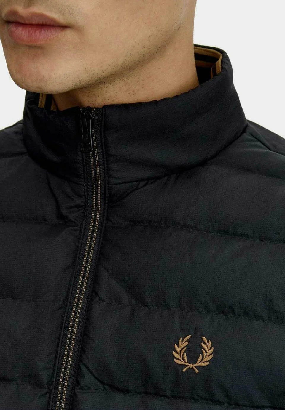 CHAQUETA INSULATED FRED PERRY