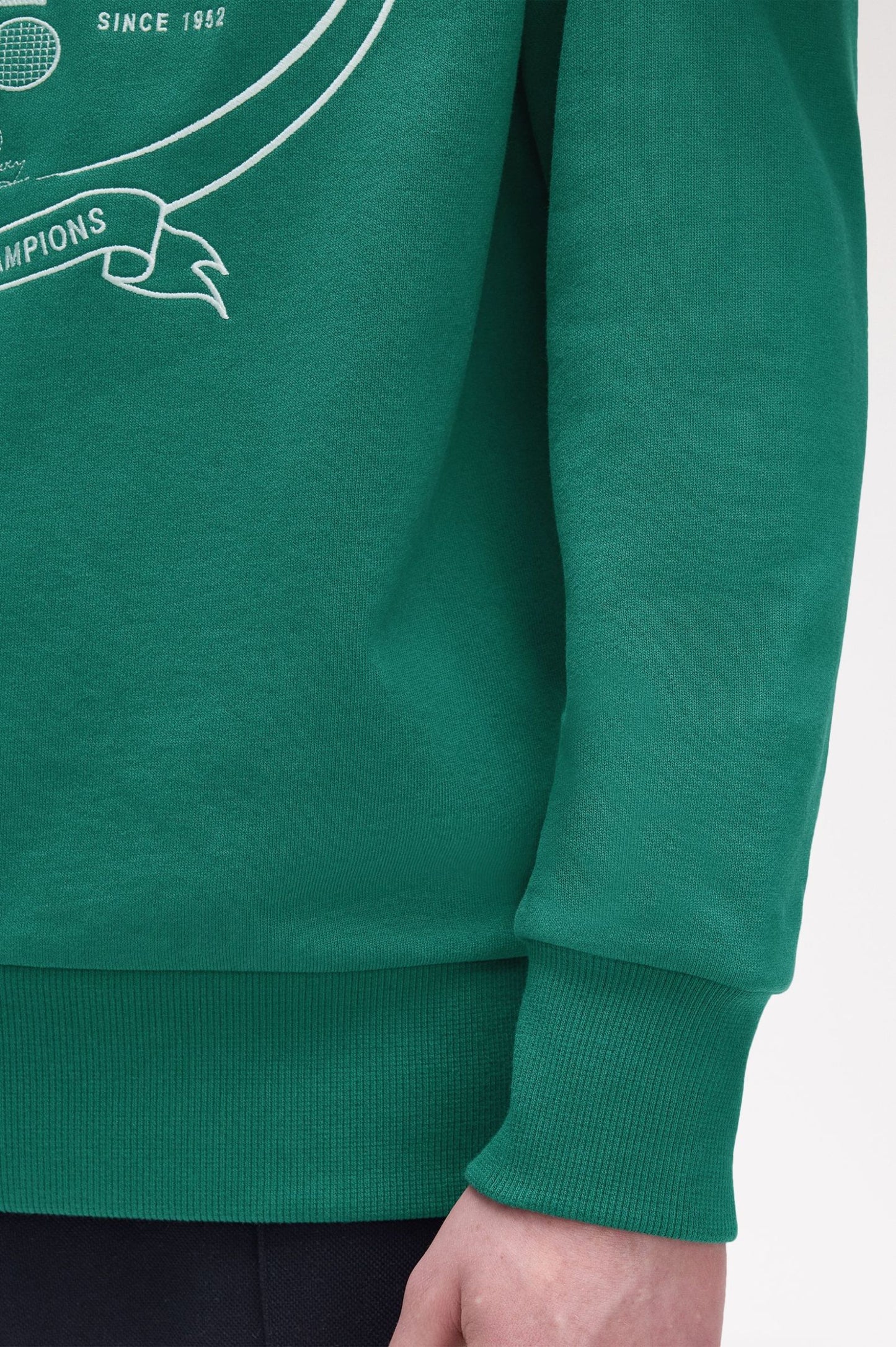 SUDADERA CHOSEN BY CHAMPIONS